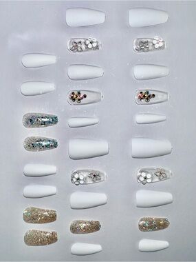 Look Beautiful 28pc press on nails fits medium and large